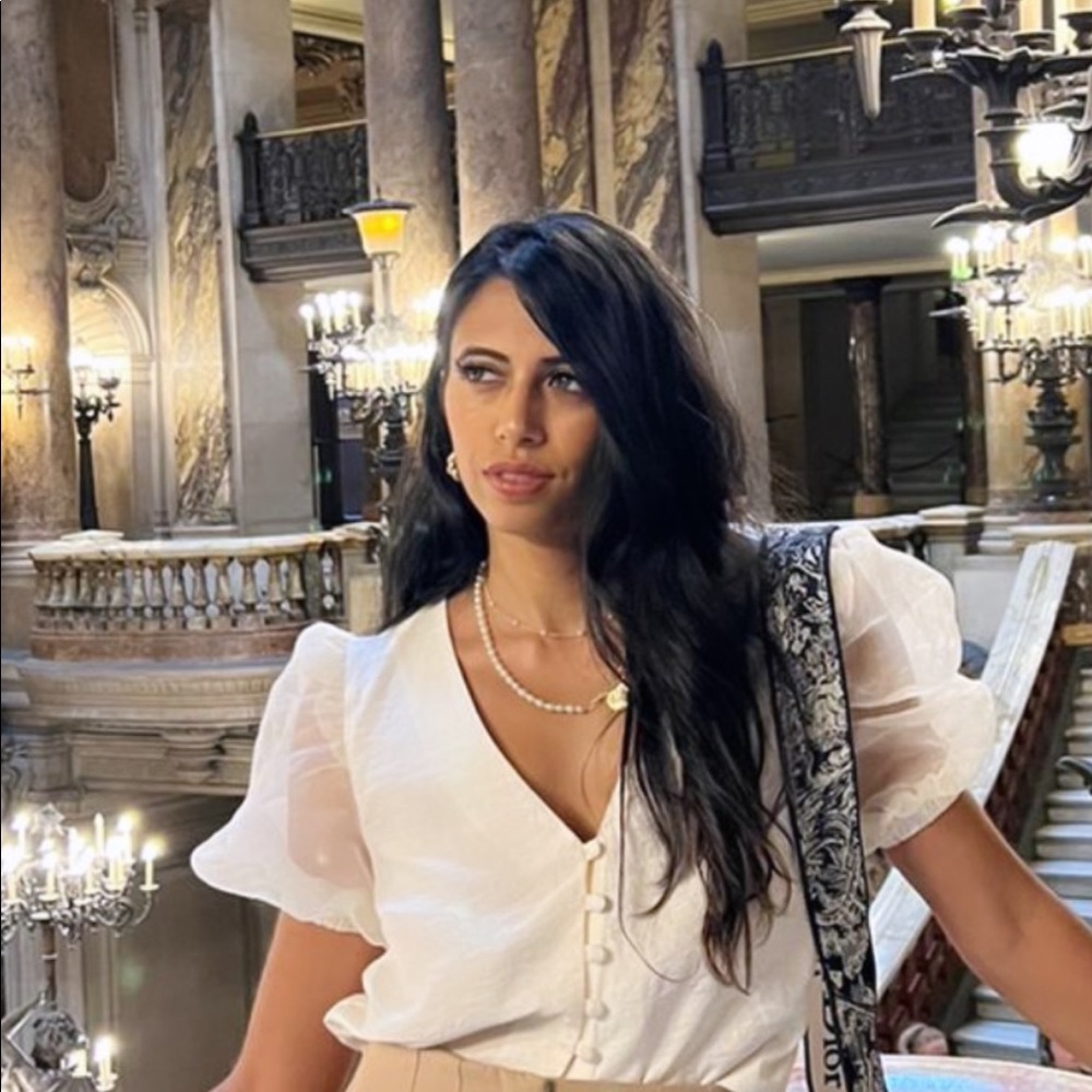 Meet your Posher, Meera